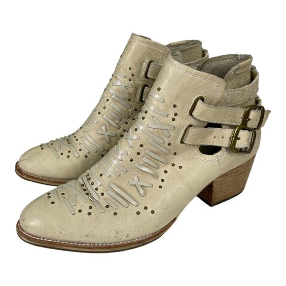 CAT Footwear Cheyenne Boot 11 Ankle Booties Boho Cream Leather Western Heeled - Picture 1 of 9